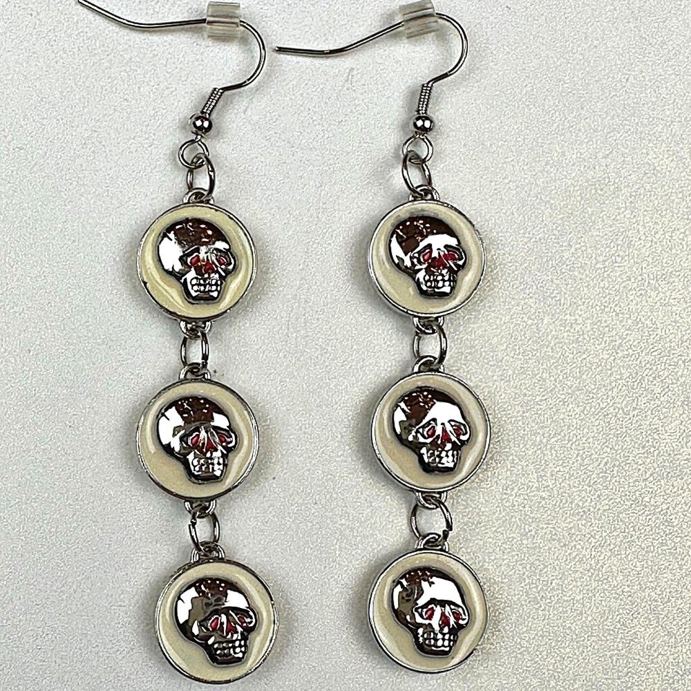 ED HARDY VINTAGE Earrings / Triple Skull Earring In Base Metal / Hard Rock
